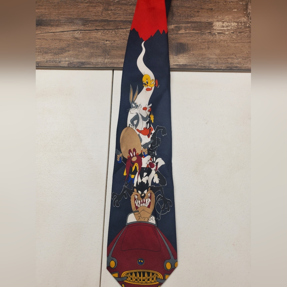 Looney Tunes VTG 1997 Warner Brothers Necktie Tasmanian Devil Driving Friends